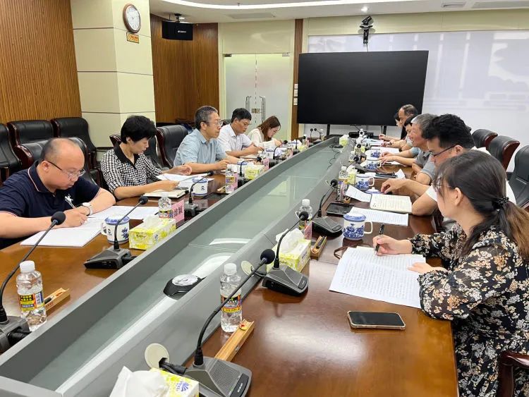 f7ba8ed8408344dfa2939f97e1207b2c